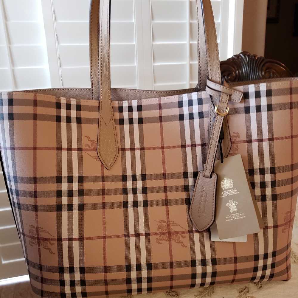 Burberry tote